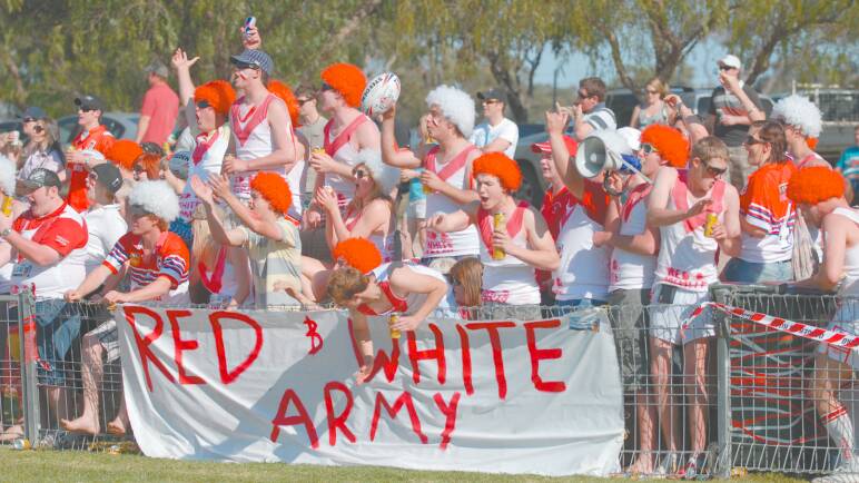 Mudgee fans cheer on the Dragons in the 2009 Group 10 grand final at Jubilee Oval, the last grand final it hosted in the competition. Picture by Mudgee Guardian