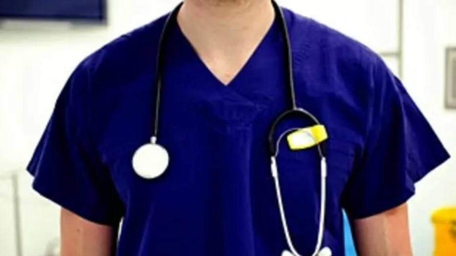 Nurse banned for four years over inappropriate contact with teenage patient