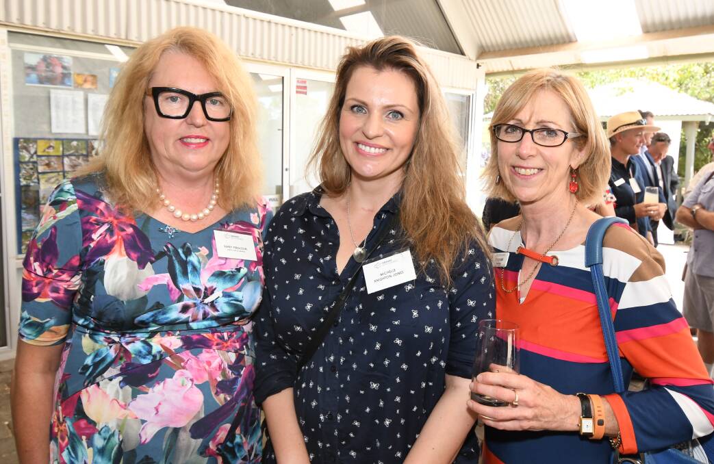 WARM WELCOME: Kerry Ferguson, Michelle Knighton-Jones and Frances Young at teh Welcome to Orange lunch at Orange Botanic Gardens. Photo: CARLA FREEDMAN