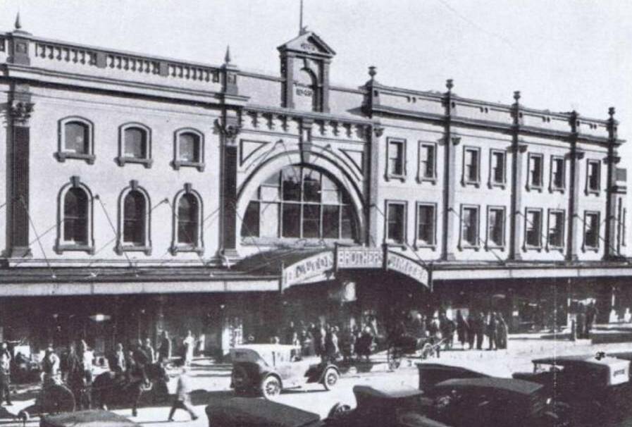 The Dalton Brothers store building in the 1920s.
