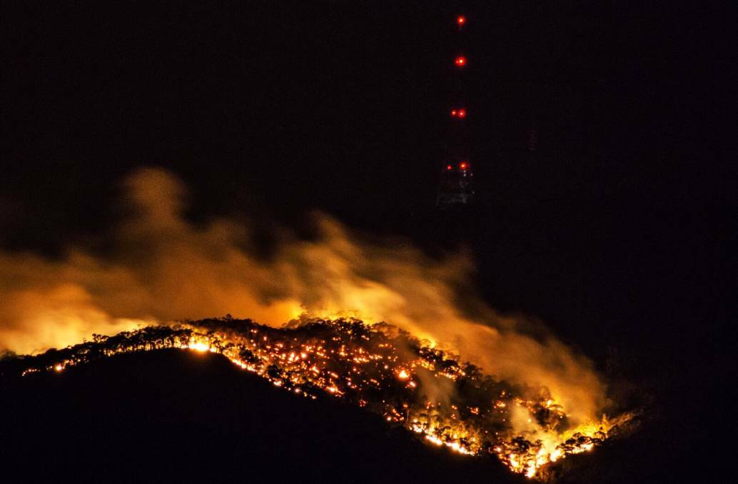 ABLAZE: The fire tore through bushland around Mount Canobolas in February 2018. Photo: TROY BARRETT