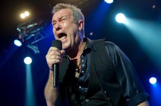 Jimmy Barnes signs on to meet fans at Collins Booksellers
