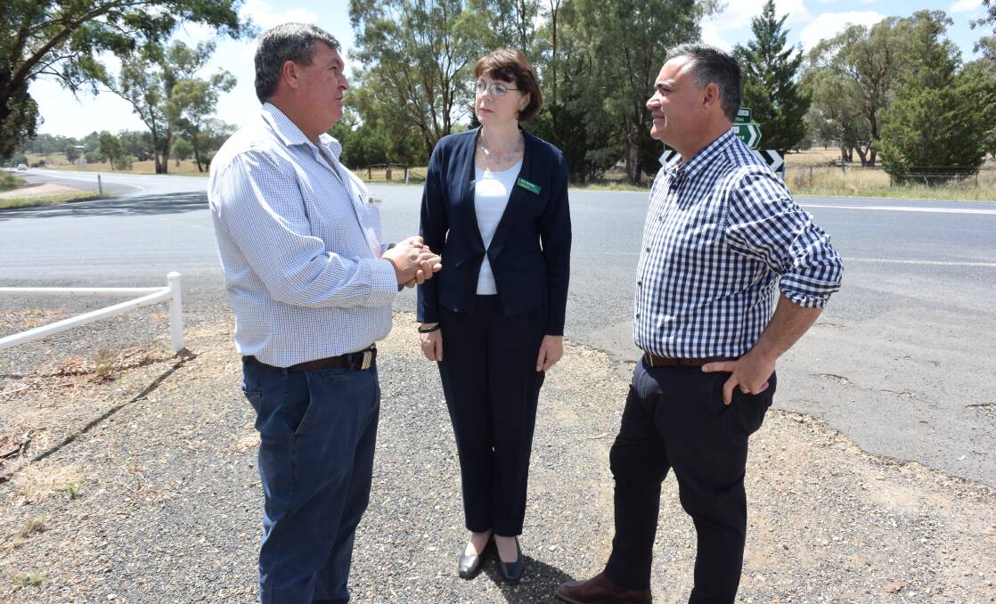 NEW APPROACH: Cabonne mayor Kevin Beatty with Nationals candidate Kate Hazelton and NSW Deputy premier John Barilaro on Thursday. Photo: DAVID FITZSIMONS