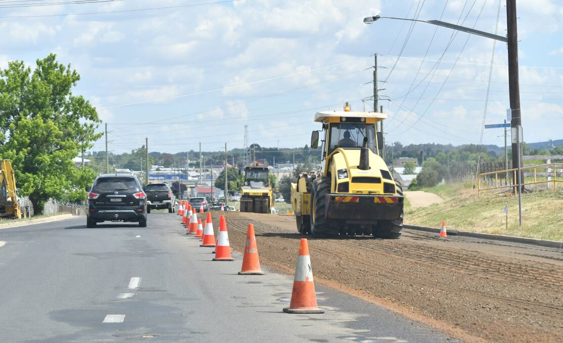 OFF AND RUNNING: Orange City Council has asked for patience from motorists during the course of the Leeds Parade upgrades. Photo: JUDE KEOGH 1113jkroadworks1