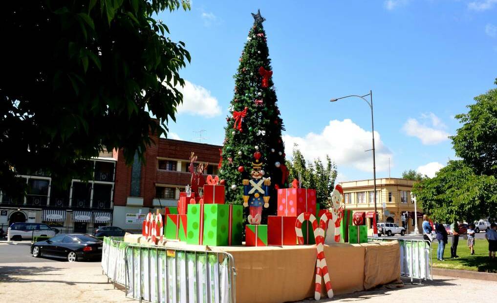 WHERE'S OURS?: The communal Christmas tree in Bathurst. Photo: WESTERN ADVOCATE