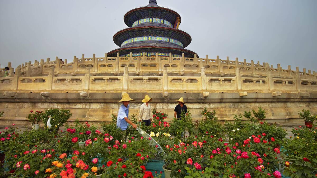 Beijing’s Temple of Heaven … as snapped by renowned Australian photographer Ken Duncan. 