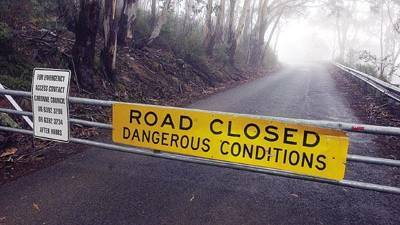 Mount Canobolas Road to remain closed all weekend due to adverse weather