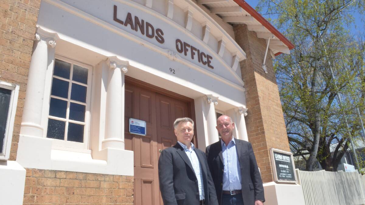 OPEN THE DOORS: Opposition lands spokesman Mick Veitch and Labor candidate for Orange Bernard Fitzsimon. Photo: DANIELLE CETINSKI 1016dclands1