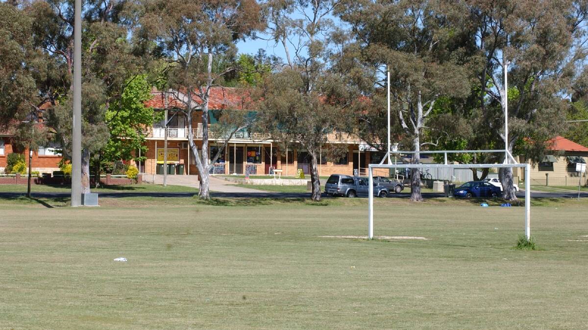 NO TOILET: Perry Oval