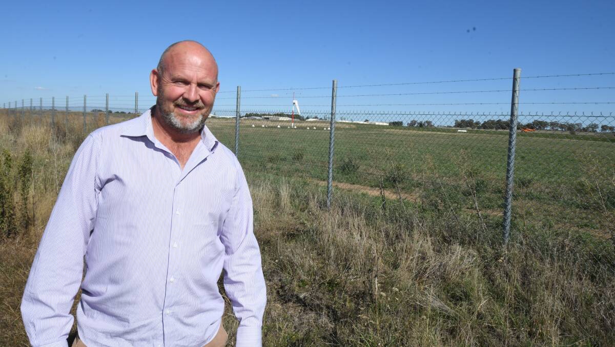DROUGHT SUPPORT: Councillor Jason Hamling says hay should be planted around the airport. Photo: JUDE KEOGH 0410jkairport1