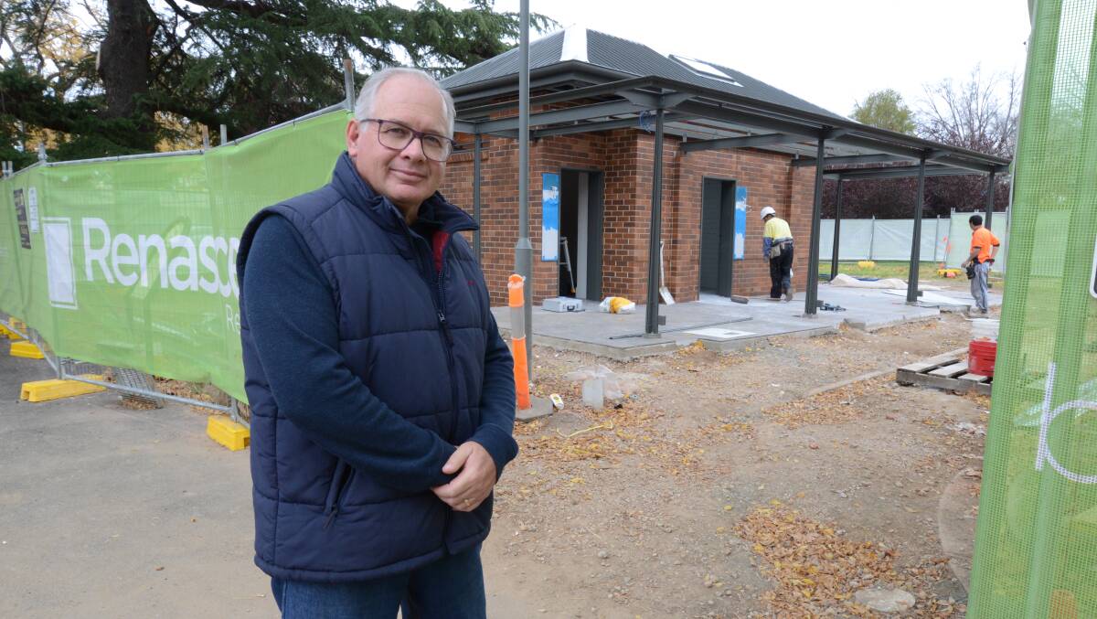 CIRCULATING FUNDS: Councillor Jeff Whitton says more work should go to contractors based in Orange, including Renascent Regional. Photo: JUDE KEOGH