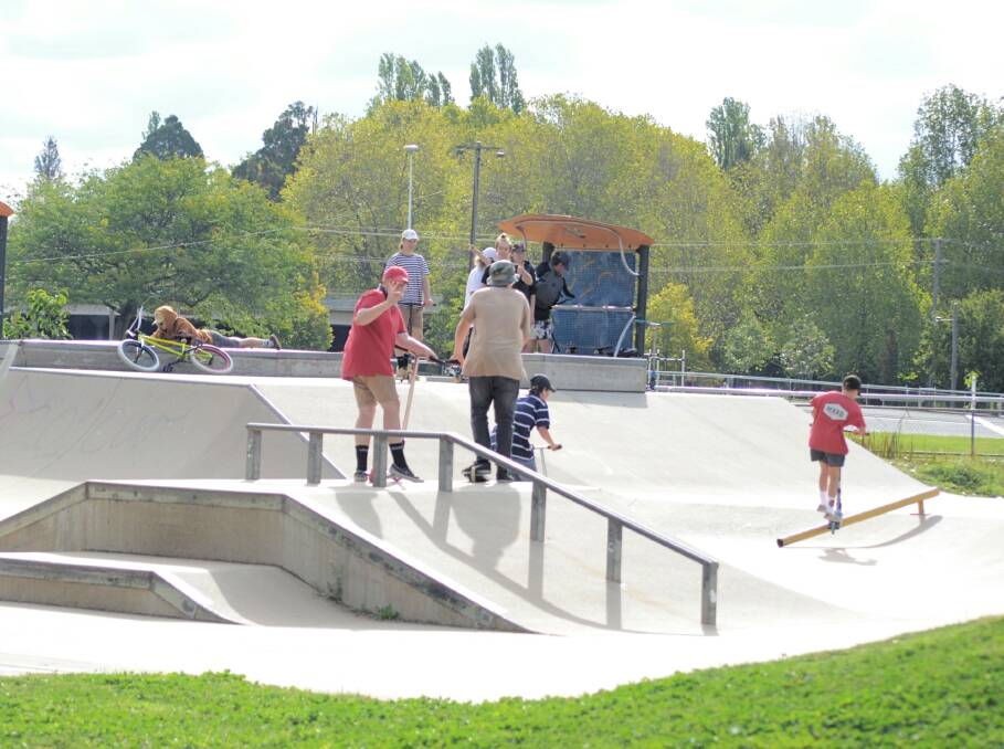 LAST PLAY: Young people at the Moulder Street skate park on Sunday before it was closed down to protect against the spread of the coronavirus in Orange. Photo: CARLA FREEDMAN