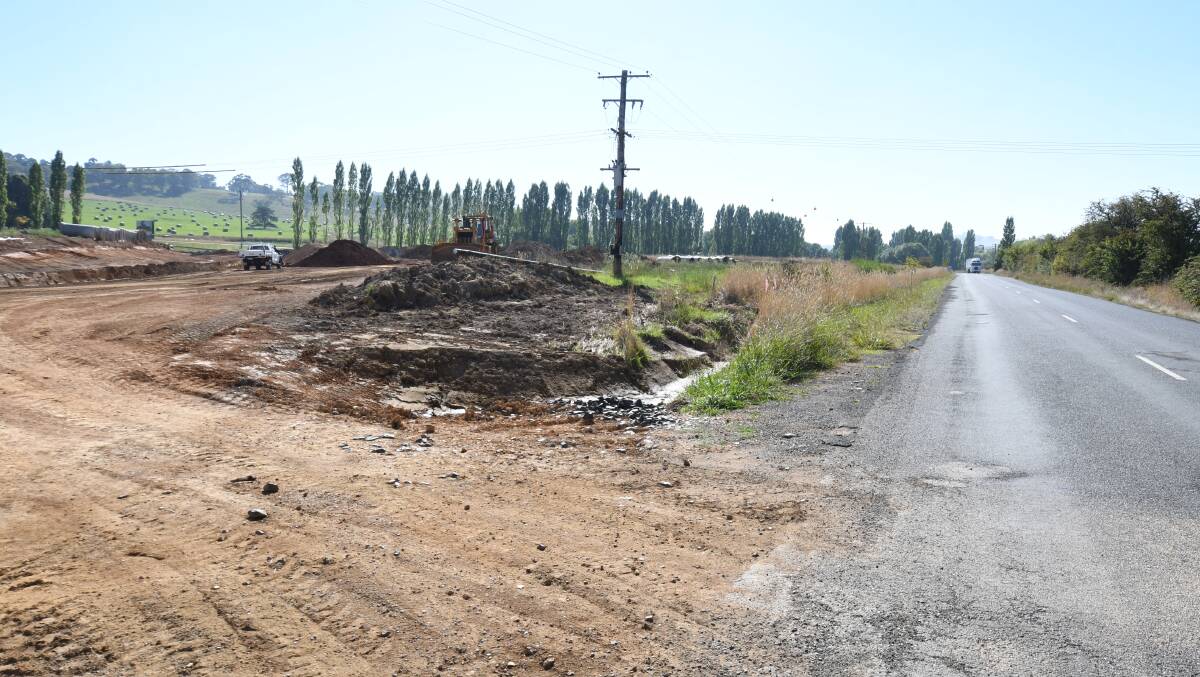 NEW ENTRY: Earthworks for the new entry to the Southern Feeder Road (left) looking toward the Mitchell Highway with Dairy Creek Road on the right. Photo: CARLA FREEDMAN