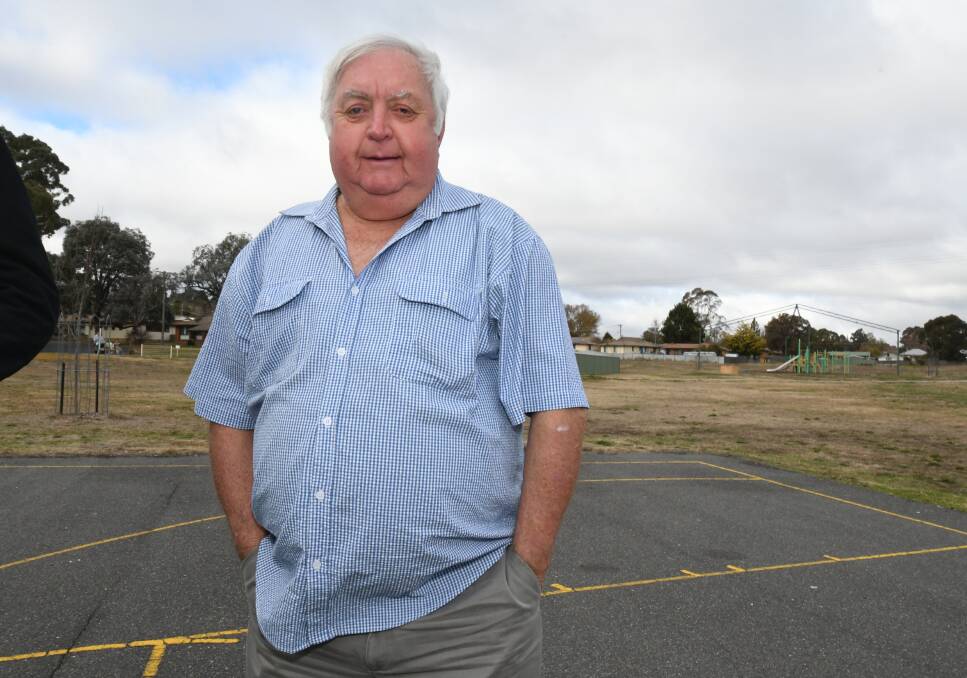 TOUGH: Bowen Residents Action Group chairman Ron Gander is not phased by the freezing weather. Photo: JUDE KEOGH 0614jkron2
