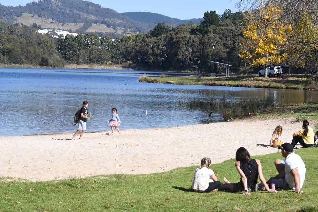 SURVEY: Council will pursue government grant funding to improve facilities and access at Lake Canobolas. Photo: CARLA FREEDMAN