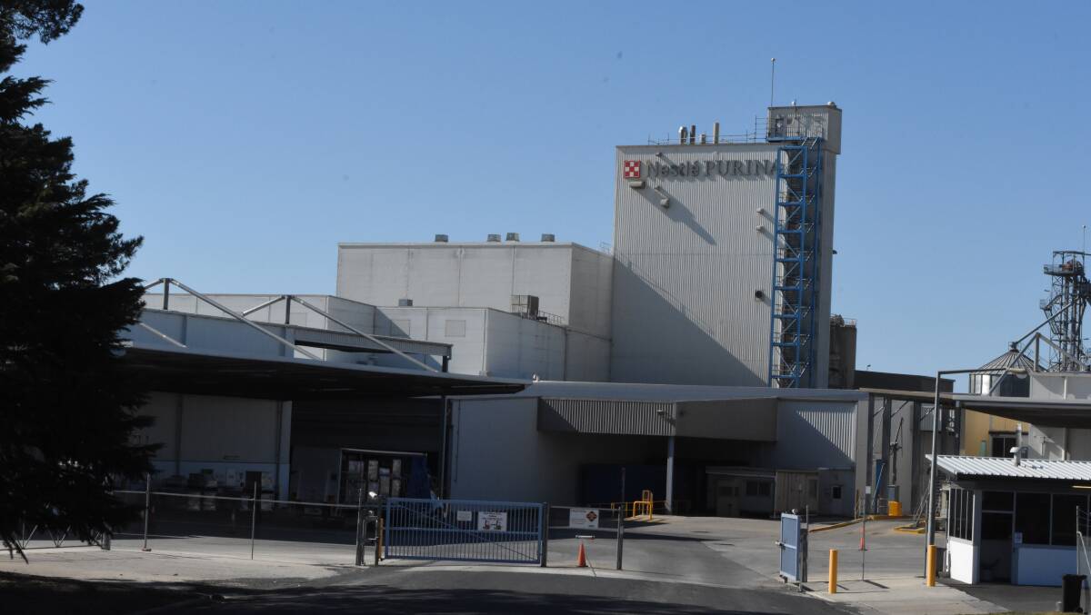 CONCERNS: Workers at the Purina Pet Care factory in Blayney are causing concern for some Blayney residents. Photo: Mark Logan.