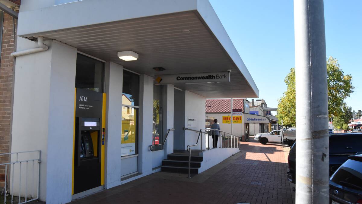CLOSING DOWN: Blayney's Commonwealth Bank branch will be closing on June 4. The Reliance Bank will be the only bank operating in Blayney. Photo: Mark Logan.