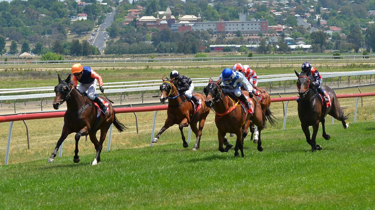 Bennelong took out the 1,100 metres Maiden Handicap at Tyers Park