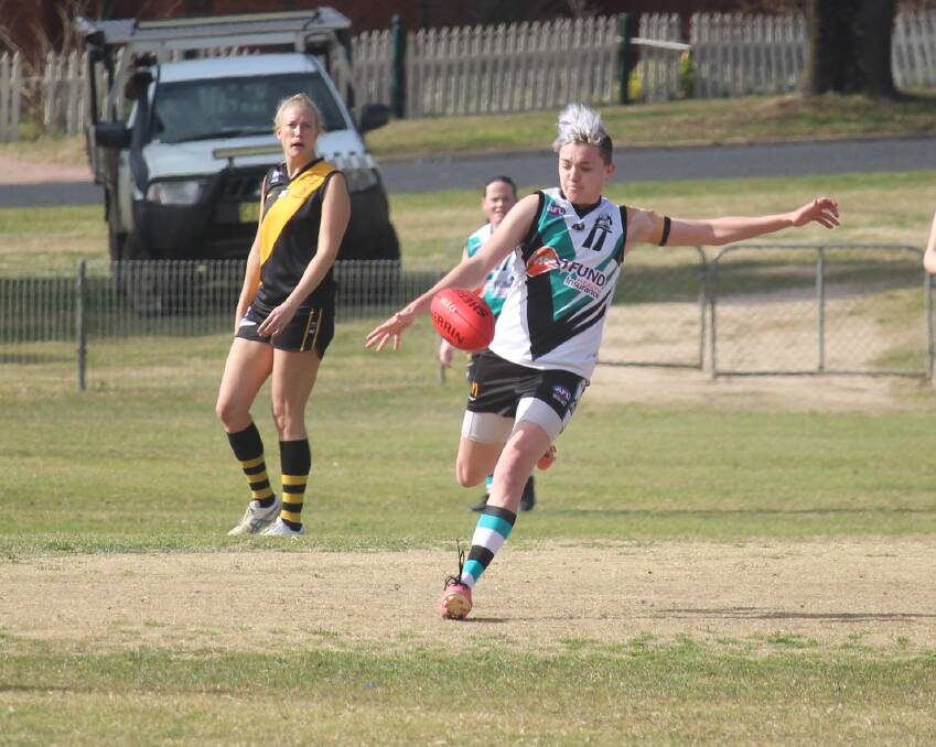 The Bathurst Lady Bushrangers were big winners over the Orange Tigers in their round two match. Photos: MAX STAINKAMPH