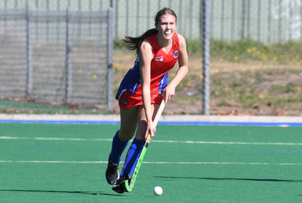 BACK YOURSELVES: Confederates co-coach Nic Milne is urging his side's young players, like Heidi Townsend, to go for broke in their PLH opener. Photo: JUDE KEOGH