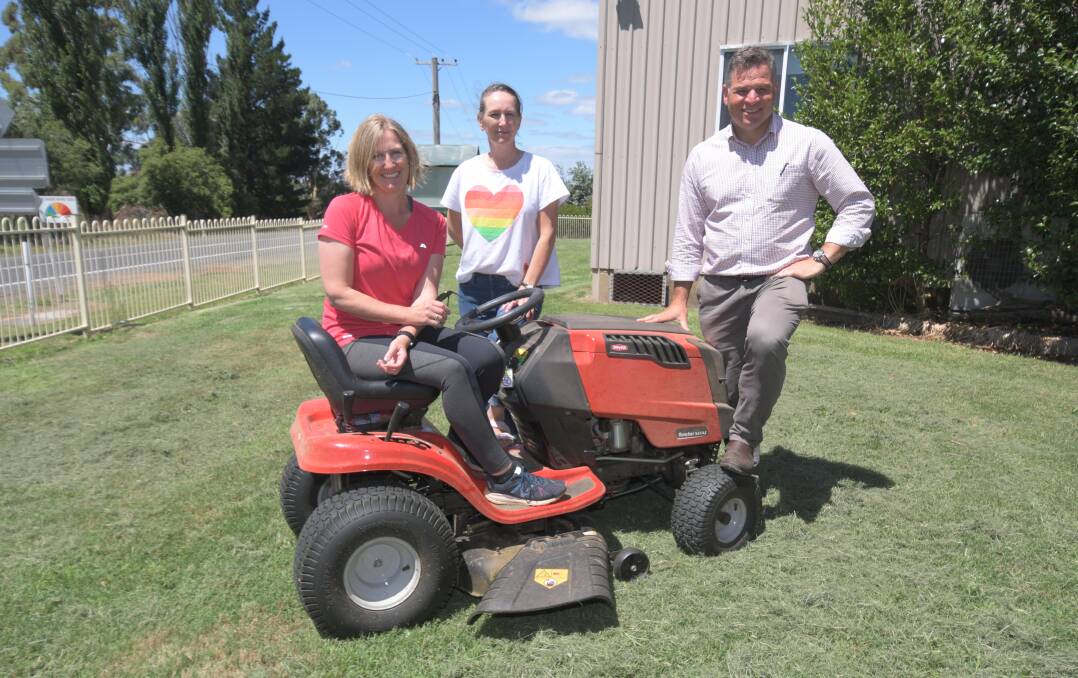 NEW LOOK: Sian Jacobs, Bee Smith and Phil Donato at the Nashdale Hall, which will benefit from a new mower as part of the Community Buidling Partnership program. Photo: JUDE KEOGH