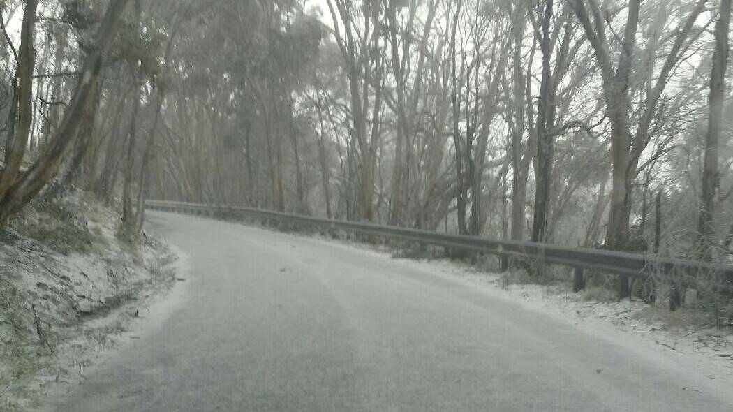 CLOSED: Roads to the top of Mount Canobolas are closed following overnight snowfall in Orange. Photo: CABONNE COUNCIL