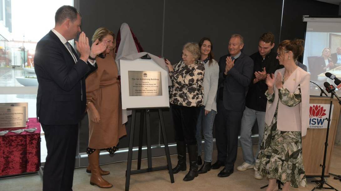 UNVEILING THE PLAQUE: Sam Farraway, Melinda Pavey, Jenny, Bronte, Angus and Jock Armstrong and Steph Cooke.