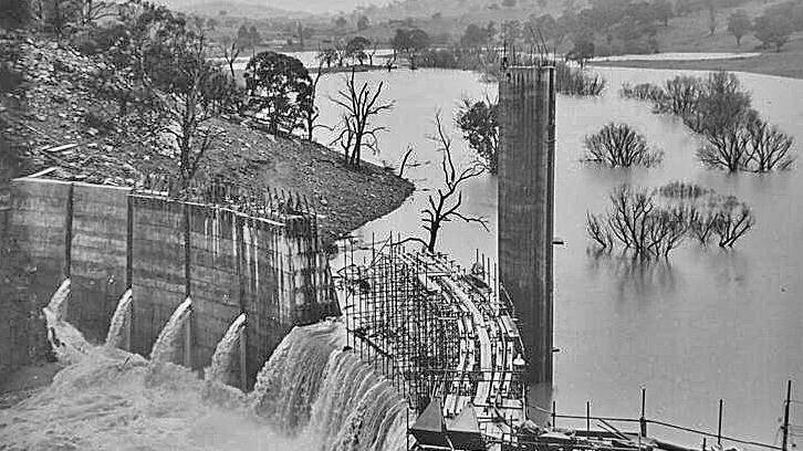 GOING UP: Suma Park Dam's construction between 1958 and 1962. There's a renewed push to raise the wall, with current levels below 50 per cent. Photo: CENTRAL WEST IMAGE LIBRARY 1010suma1