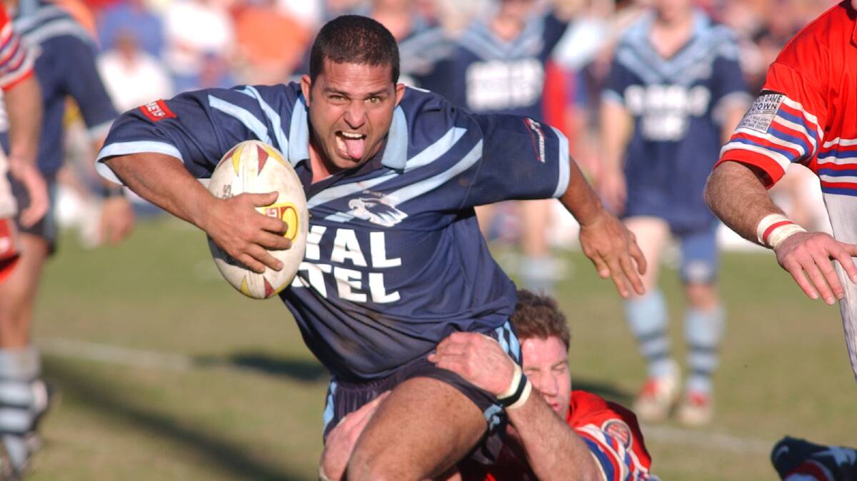 Steve Lane in action for Hawks in the 2003 grand final at Mudgee. Picture by Jude Keogh.