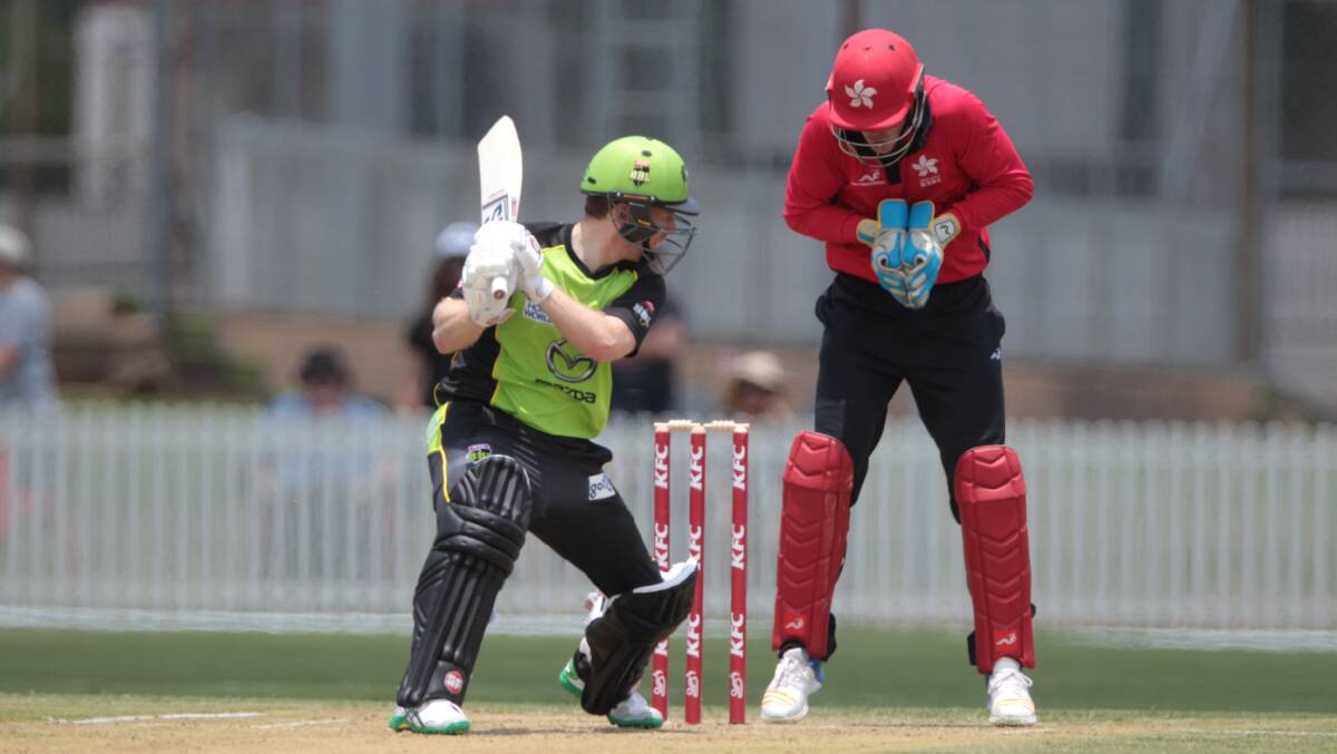 TOP LEVEL: In 2016, Wade Park hosts the Sydney Thunder and Hong Kong in a BBL trial, with the likes of England skipper Eoin Morgan padding up at the ground. Photo: PHIL BLATCH