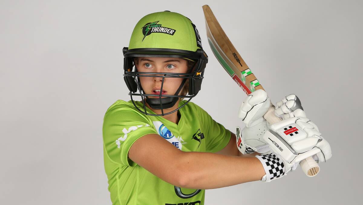 BE YOU: Phoebe Litchfield is being encouraged to play her own game ahead of her WBBL return this weekend. Photo: SYDNEY THUNDER