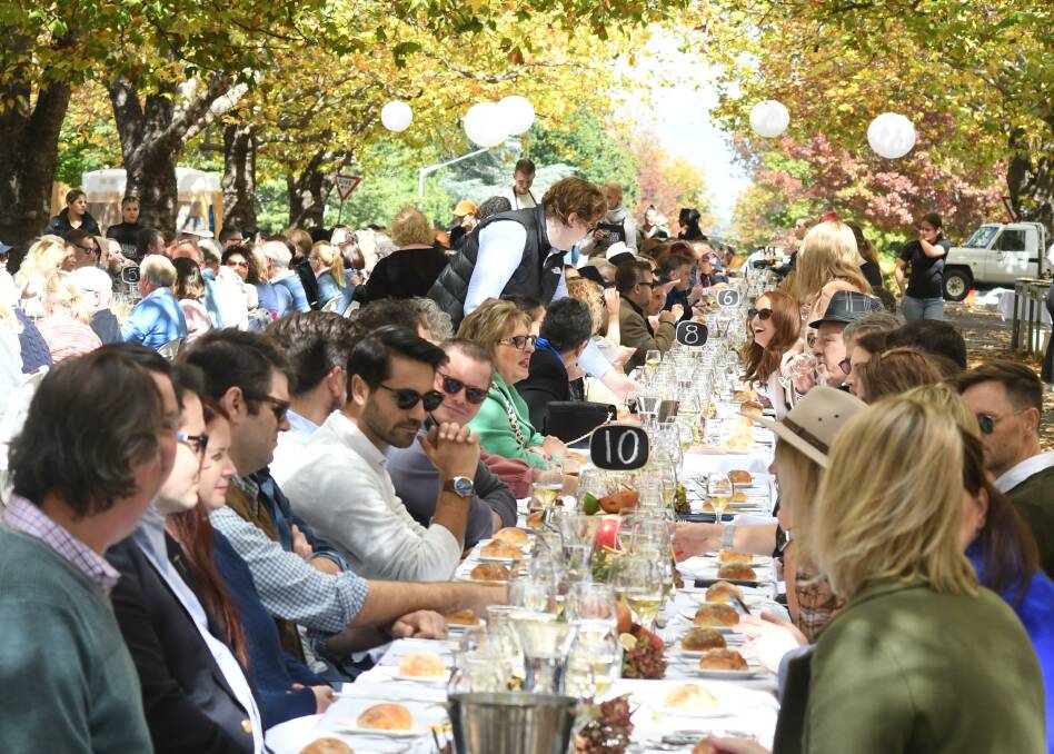 POPULAR EVENT: Hundreds flocked to Orange over the weekend for a range of FOOD Week events, including the Sampson Street Long Lunch. Photo: JUDE KEOGH