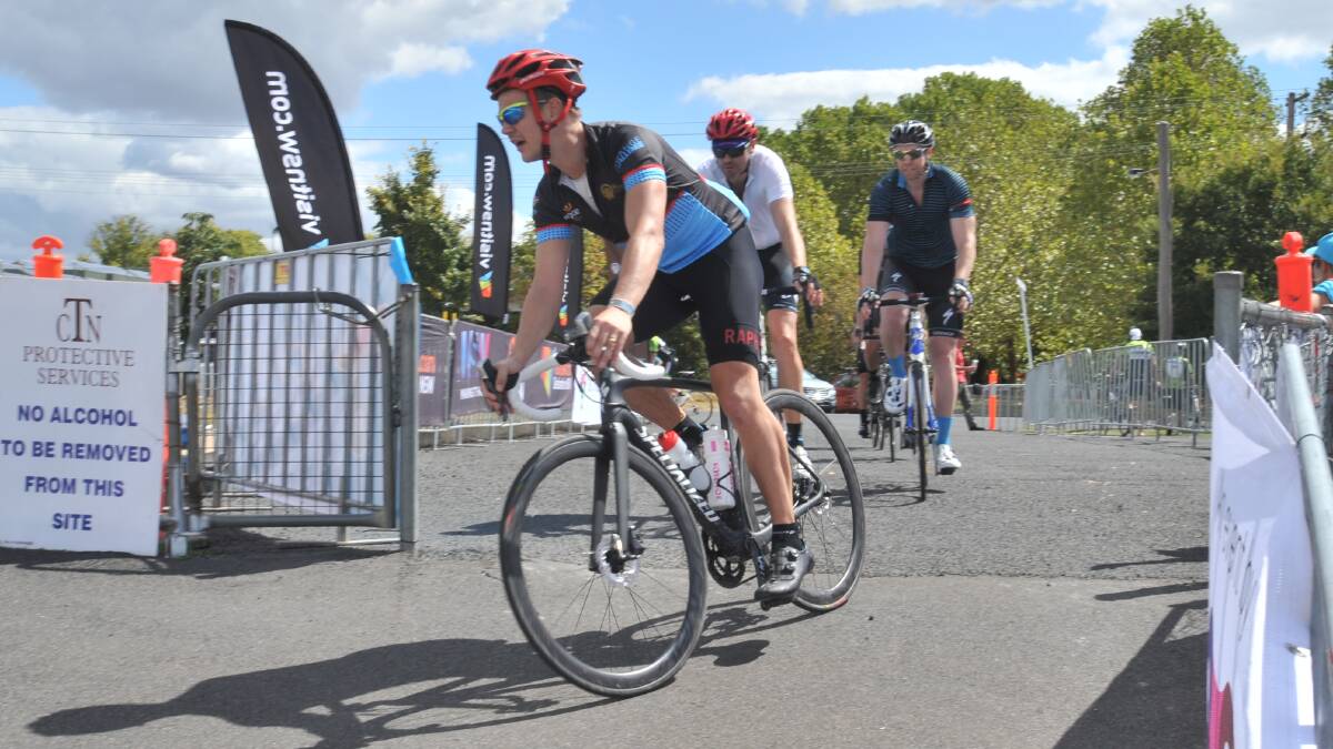 BIG BOOST: The inaugural Newcrest Orange Challenge attracted about 1000 riders and injected hundreds of thousands of dollars into the Central West economy. Photo: JUDE KEOGH