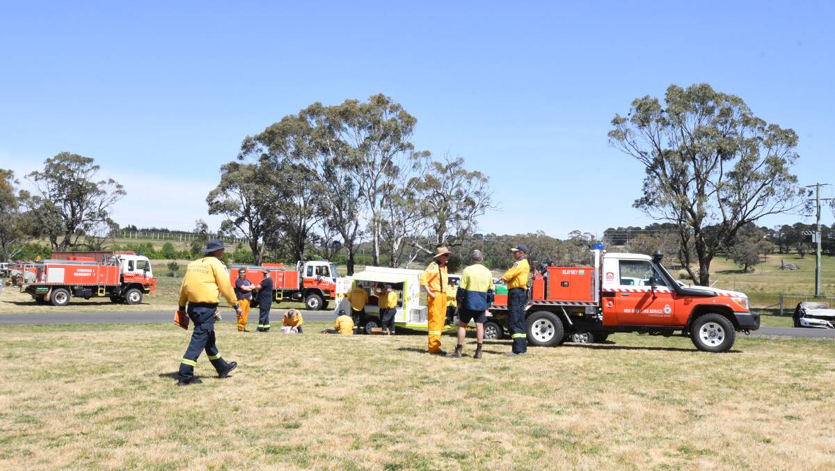 READY: Fire crews from around the region at the Canobolas Fire Control Centre in November. FILE PHOTO