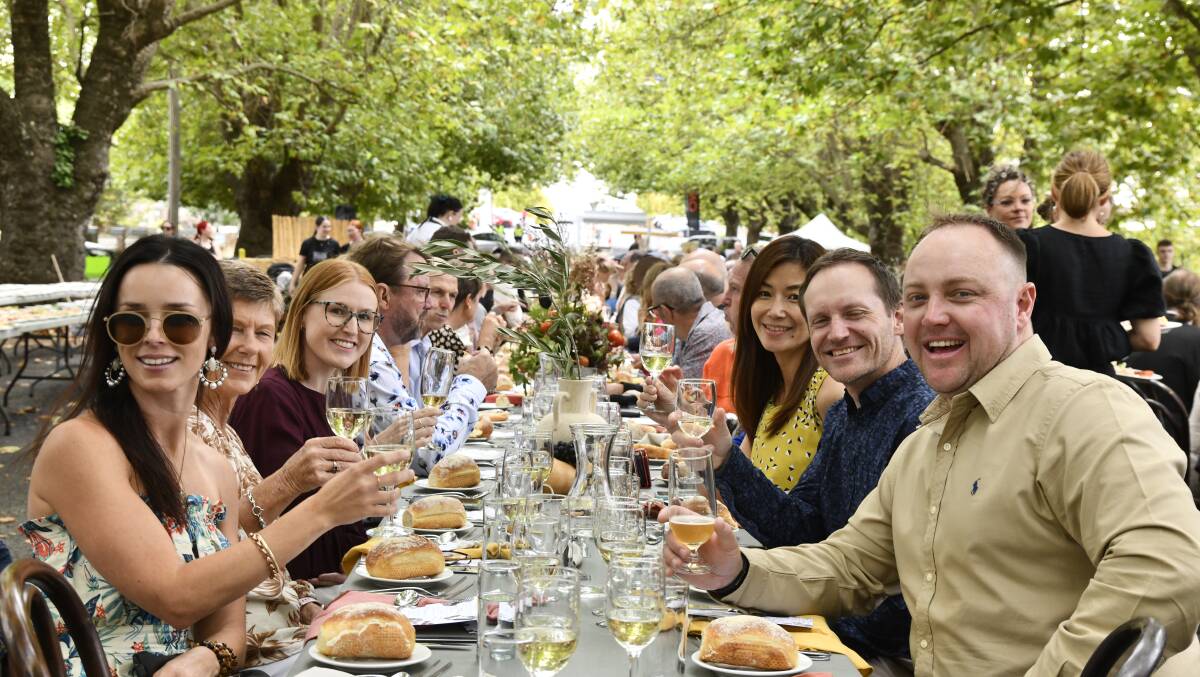 Bek Oliver Byrne, Diane Rodgers, Lyndal Taylor, Wade Byrne, David and Yuki Coe enjoying the Sampson Street Lunch in 2023. Picture by Carla Freedman