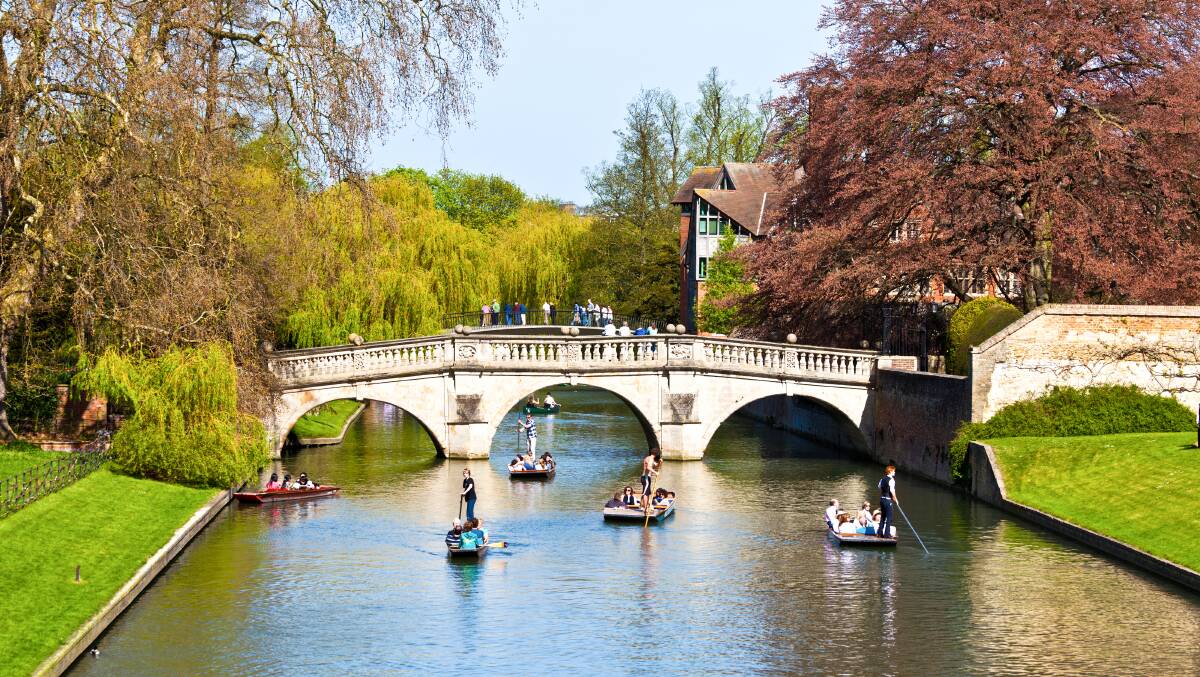 To this day, punting remains a favourite way of seeing the university and the rest of Cambridge. You can hire these flat bottomed boats from kiosks along the River Cam.
