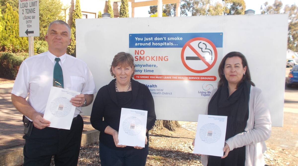 TARGETING SMOKING: Western NSW Local Health District employees Ingo Steppat, Lyndal O’Leary and Priscilla Stanley. PHOTO: SUPPLIED