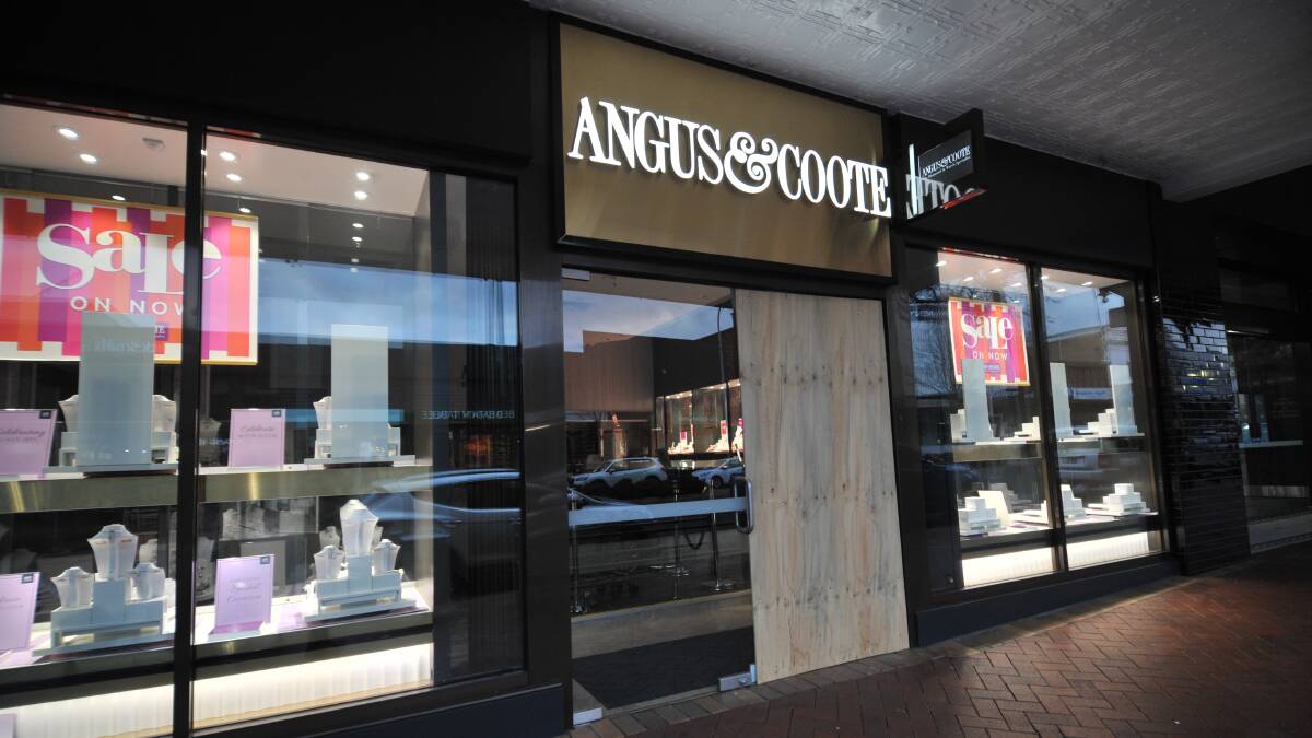 SMASH-AND-GRAB: Angus and Coote's Orange shopfront after being smashed. Photo: CARLA FREEDMAN