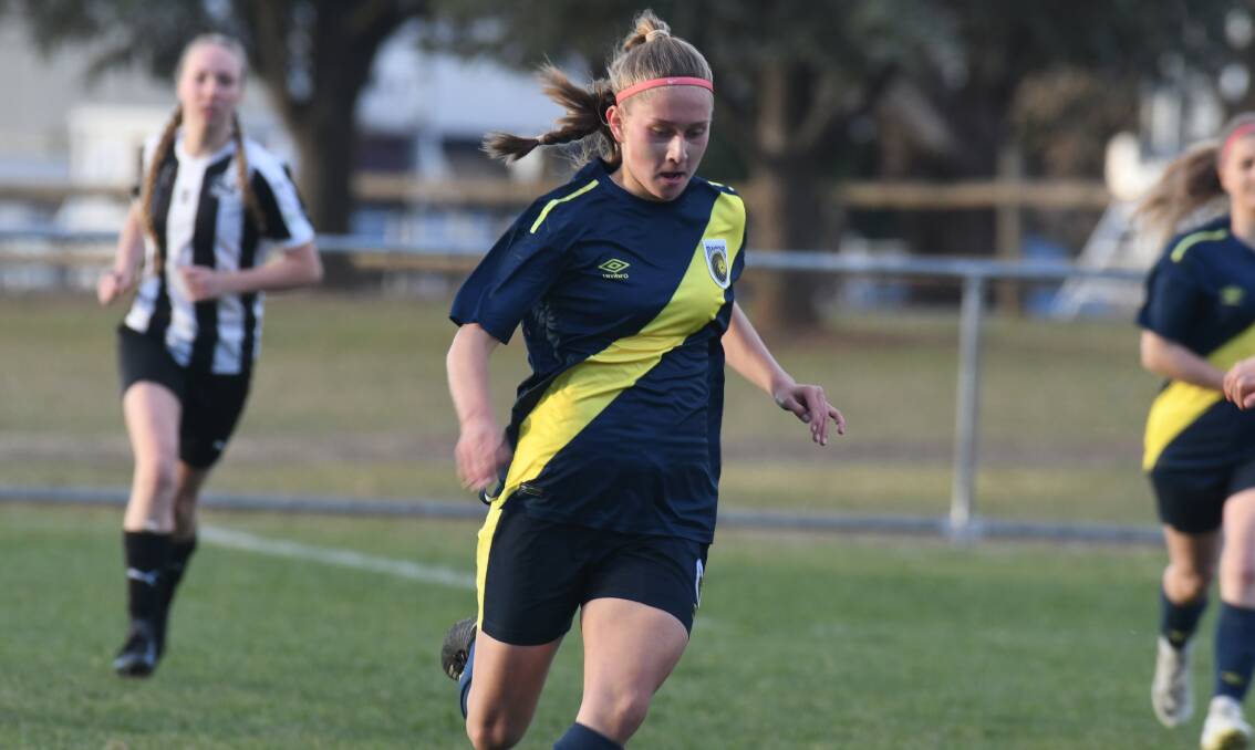 IMPORTANT WIN: Abbey Barcham and her Mariners secured a crucial, one-goal, away win over Southern on the weekend. Photo: CARLA FREEDMAN