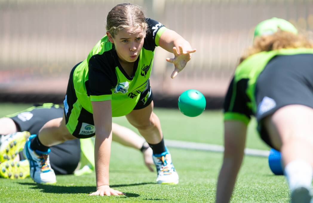 COUNTRY GAL: Phoebe Litchfield, pictured warming up before her stunning showing last Sunday, has been named in the NSW-ACT Country under-18 side. Photo: IAN BIRD/SYDNEY THUNDER