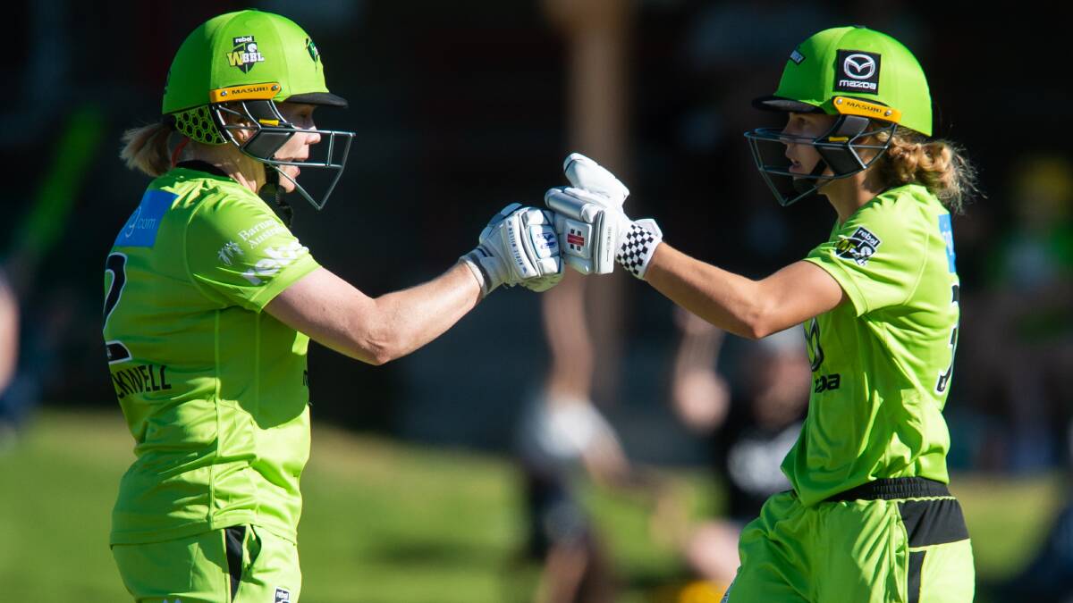 PARTNERS IN CRIME: Alex Blackwell and Phoebe Litchfield will combine again on Sunday, potentially in the former's final game after she announced her retirement. Photo: IAN BIRD/SYDNEY THUNDER