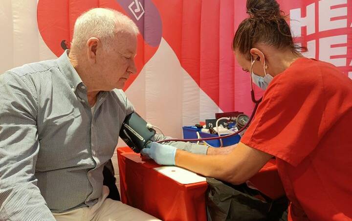 MATTER OF HEART: Wollongong mayor Gordon Bradbery gets a free heart health check, which will be available to Orange residents later this month. Photo: VCCRI