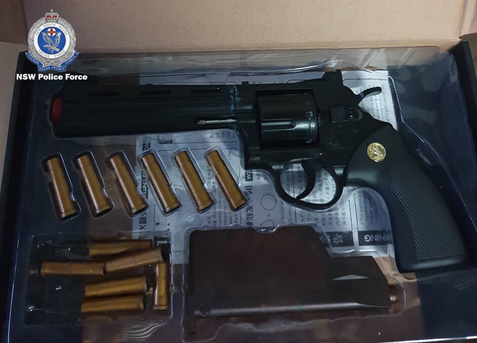 WEAPONS: A gun and ammunition seized at Lithgow during Strike Force Batch investigations. Photo: NSW POLICE