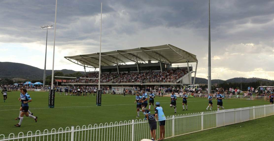 NECESSARY: The NSW Waratahs warm up before their Super Rugby trial against the ACT at Mudgee's Glen Willow Sporting Complex in 2017. With a similarly top-level facility Orange could play host to similar events. Photo: SIMONE KURTZ