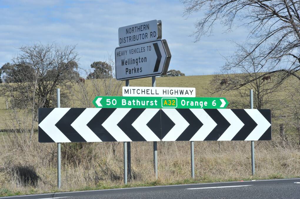The night road works between Orange and Bathurst were to include a detour through Blayney. Photo: CARLA FREEDMAN