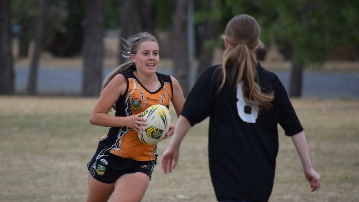IN SPACE: Saige King looks to make a move for the Thunder on Sunday. Photo: SUPPLIED. 