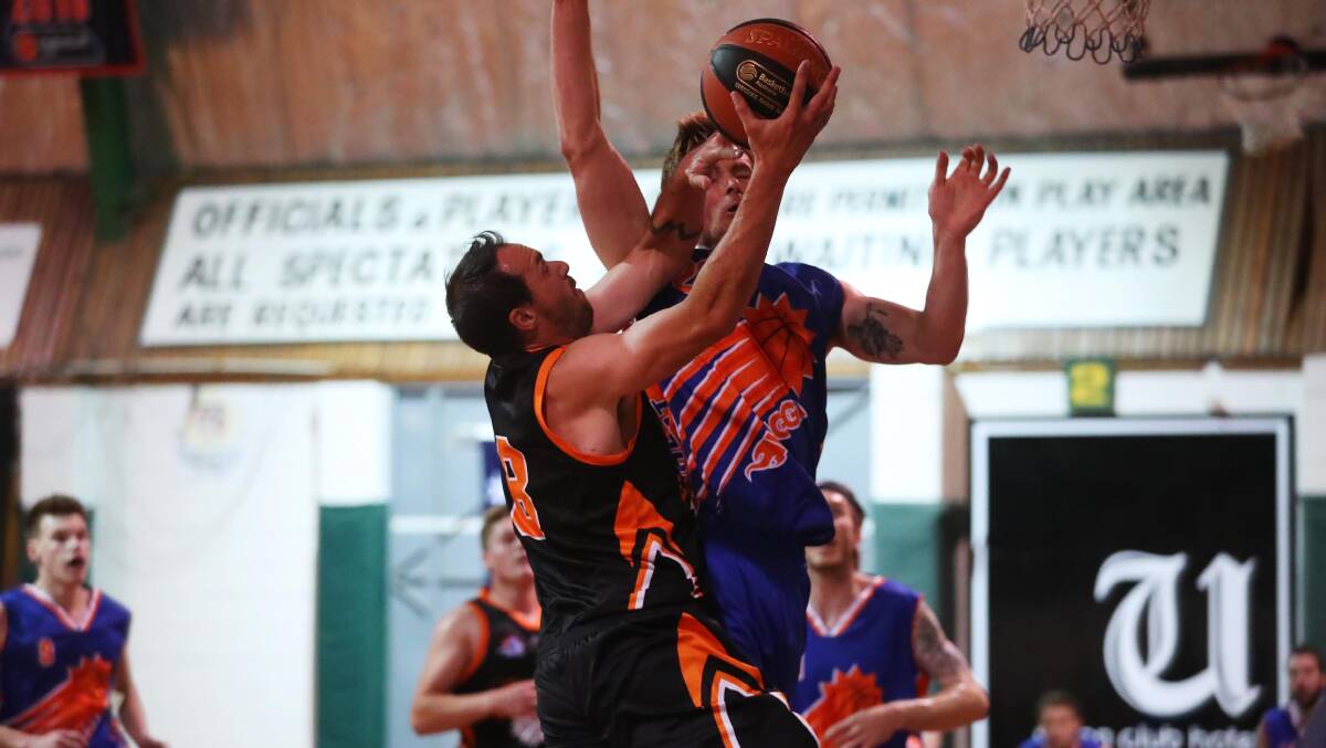 LAY-UP: Mitch Selwood drives for the ring in Wagga Wagga on Saturday night. Photo: Emma Hillier