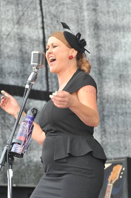 HITTING A HIGH NOTE: Lead singer of the Honey Drippin Mudskippers Tammy Wilson earlier this year. Photo: JUDE KEOGH 0304jkcrafted41