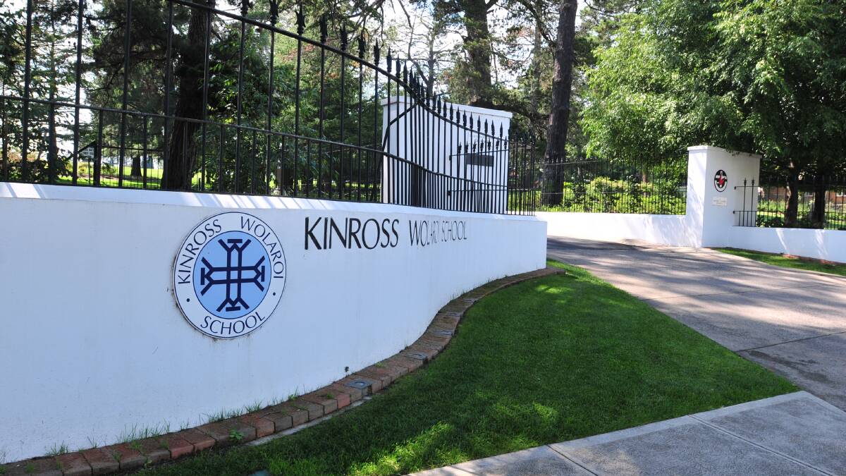 CHAOTIC: Parents of boarders at Kinross Wolaroi School were given les than 24 hours to collect their children. FILE PHOTO.
