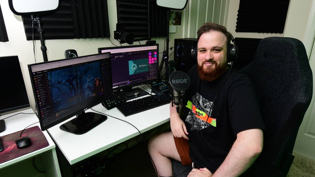 Meet the man who decided to quit his 9-5 job and stream games full-time
